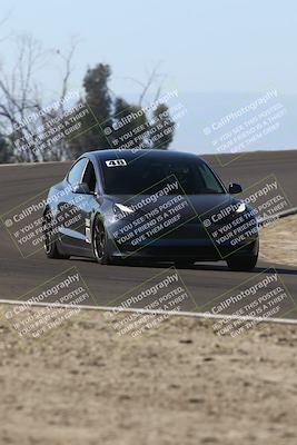 media/Nov-08-2025-Speed Ventures (Sat) [[1c7a6332f5]]/TC B/Session 2 (Turn 2)/